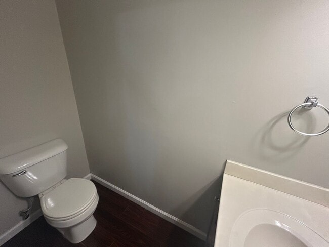 Building Photo - 568 Wellington Gardens Dr