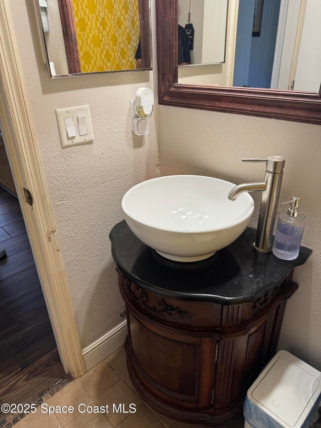 Building Photo - 2201 Appalachian Dr