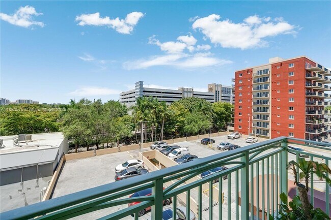 Building Photo - 3500 Coral Wy