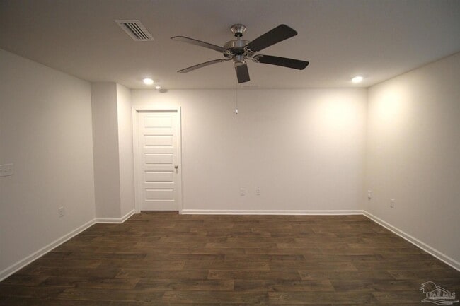 Building Photo - 7408 Oak Lake Blvd