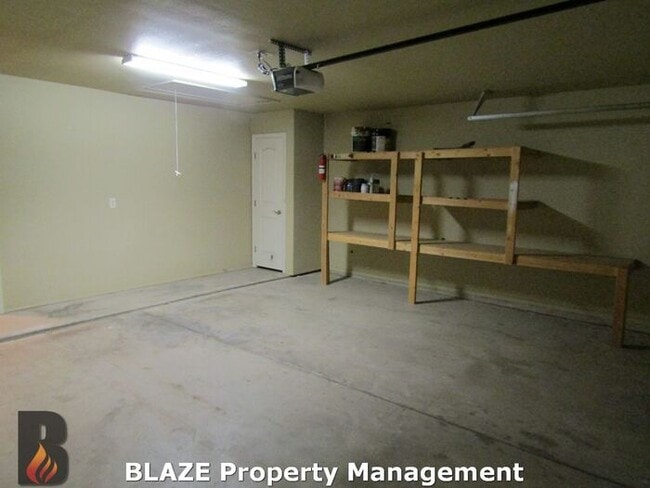 Building Photo - Charming Corner Lot Home in Desirable City...