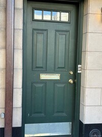 Building Photo - 134 Tulip Ave