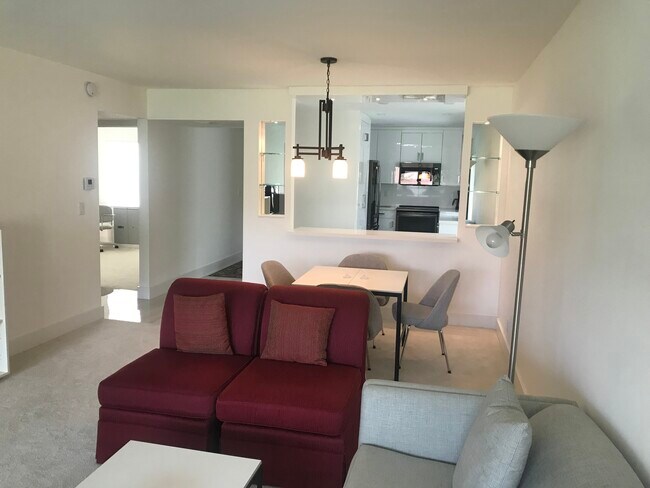 Living Area - 935 Sweetwater Ln