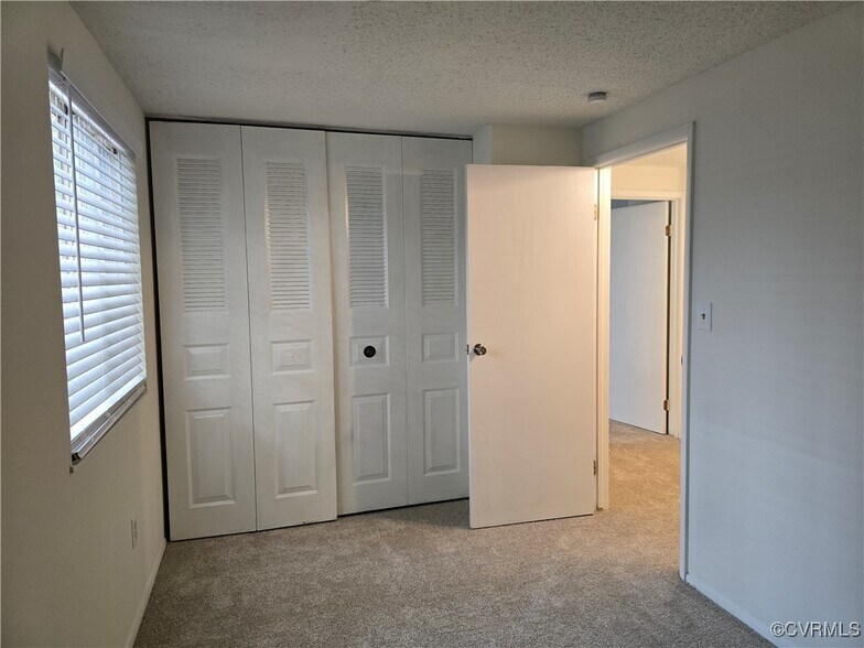 Building Photo - 14600 Helmsman Ct
