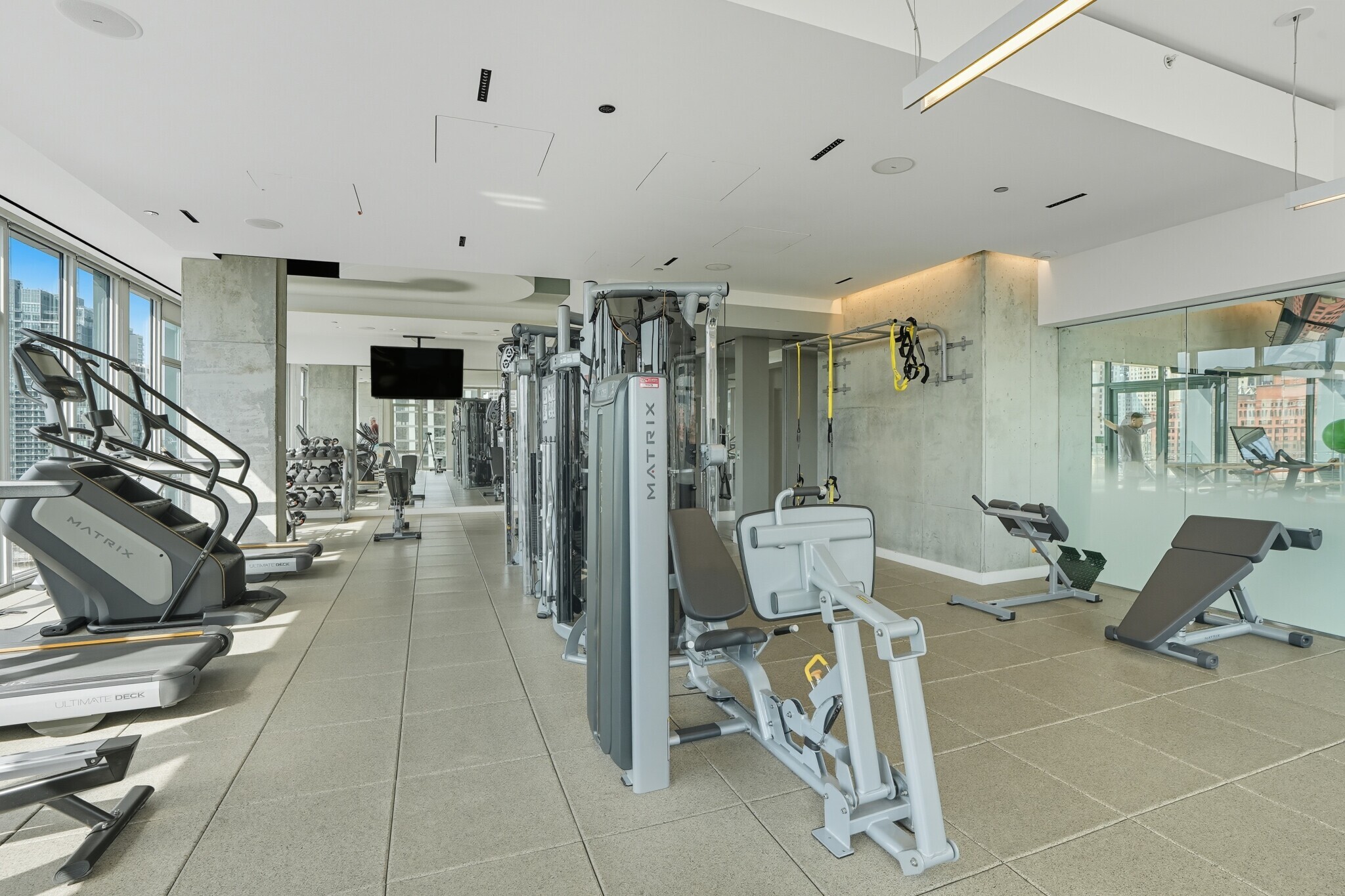 Building Photo - 150 N Desplaines St