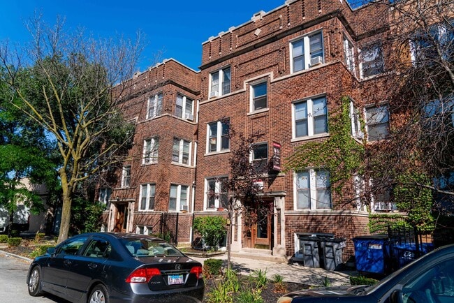 Building Photo - Uptown / Ravenswood - Studio - w/ Decorative Fireplace