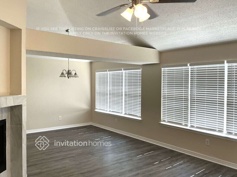 Building Photo - 1610 Autumn Breeze Ln