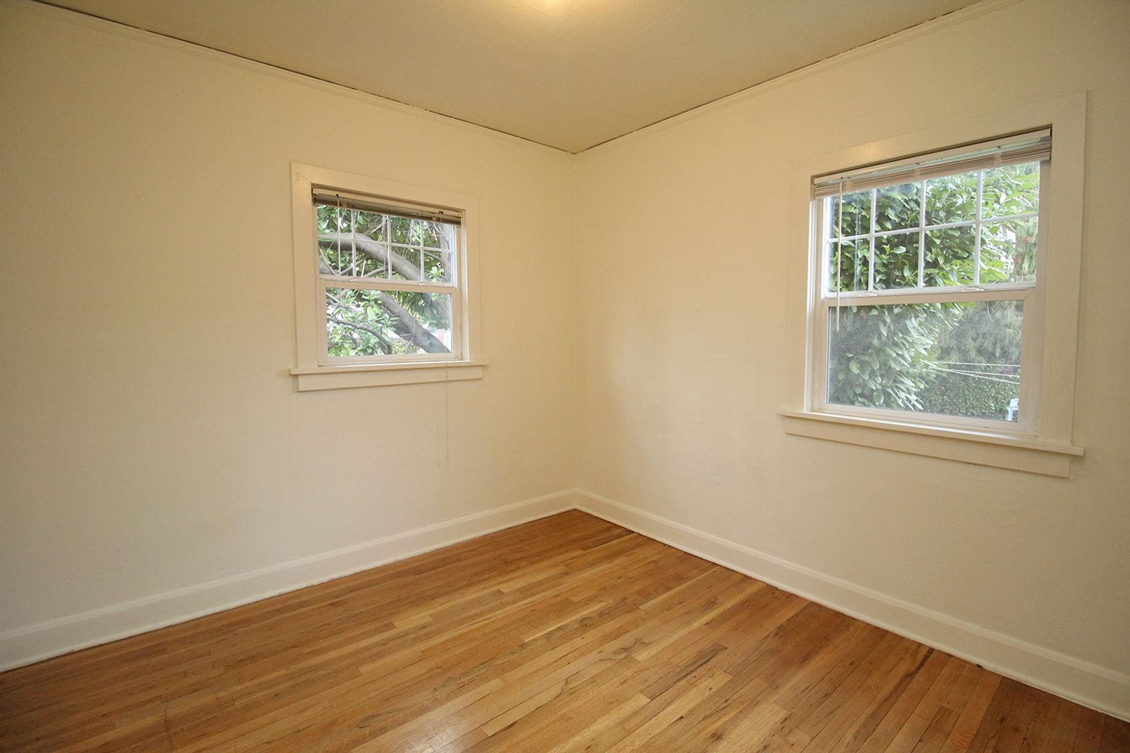 Building Photo - 3087 SE Ankeny St