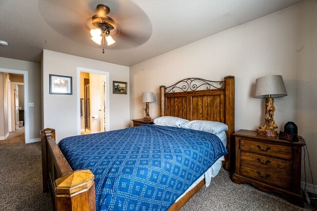 Building Photo - Beautiful 3 Bedroom, 2 Bathroom Ranch – Available Early April!