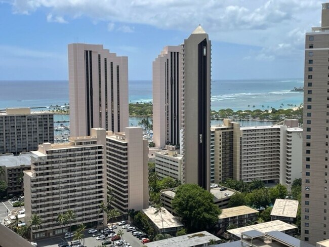 Building Photo - Available on 8/1/25, 600 sqft, 1 Bedroom, ...