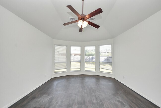 Building Photo - 17222 Red Oak Bend Dr