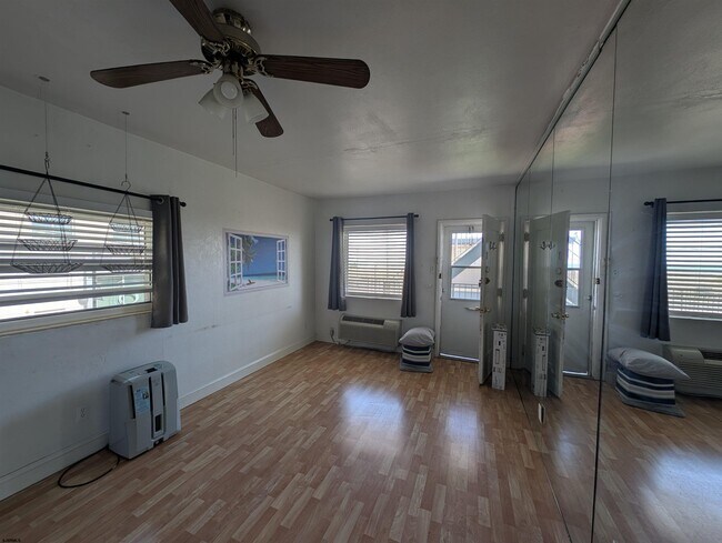 Building Photo - 3801 Boardwalk