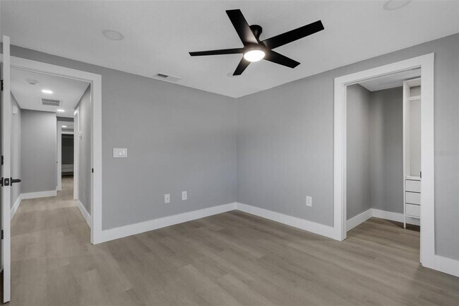 Building Photo - 4645 Hunter Ridge Dr