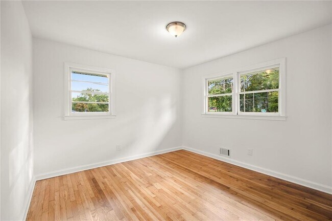 Building Photo - 6113 Dodgen Rd SW