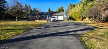 Building Photo - 161 Mt Horeb Rd