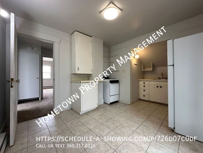 Building Photo - Updated 2 Bdr 1 bath Apt. Tacoma! Availabl...