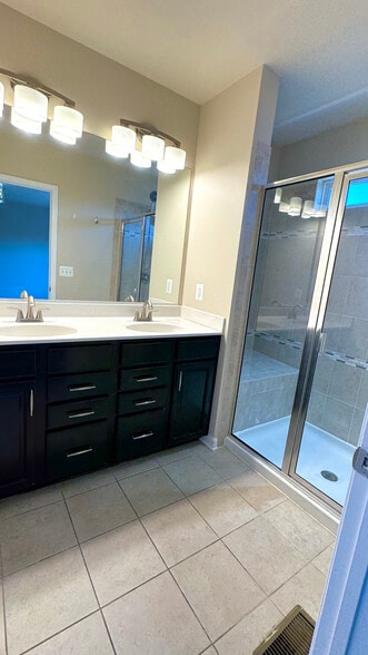 Building Photo - 25351 Wakestone Park Ter