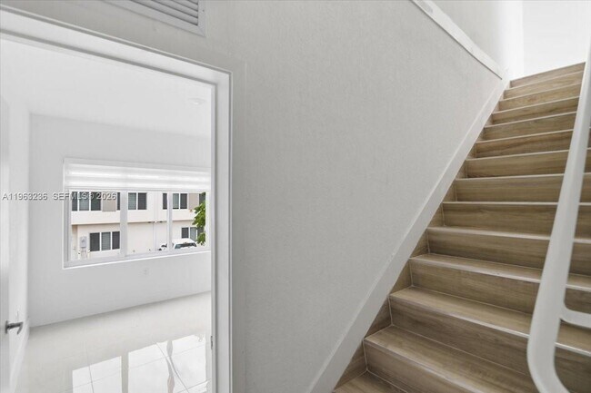 Building Photo - 25874 SW 144th Ct