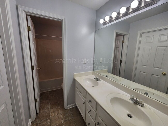 Building Photo - 6101 Vintage Pointe Pl