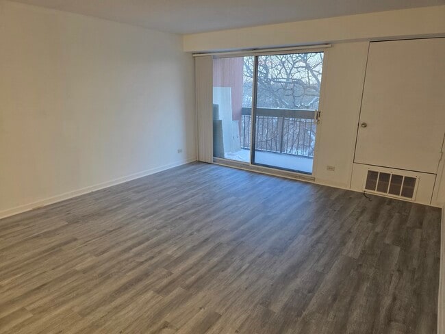 Building Photo - 1840 Huntington Blvd