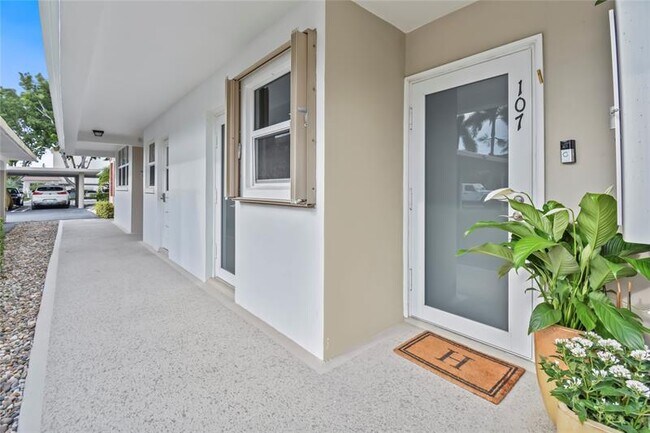 Building Photo - 2809 Florida Blvd
