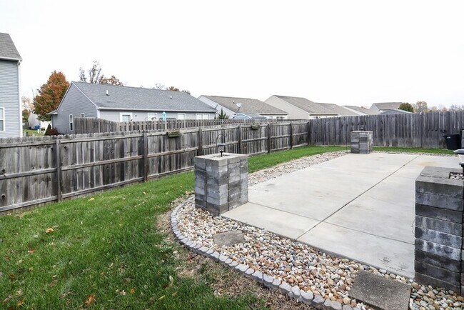 Building Photo - Fabulous Ranch In Highly Desirable Crossfield!