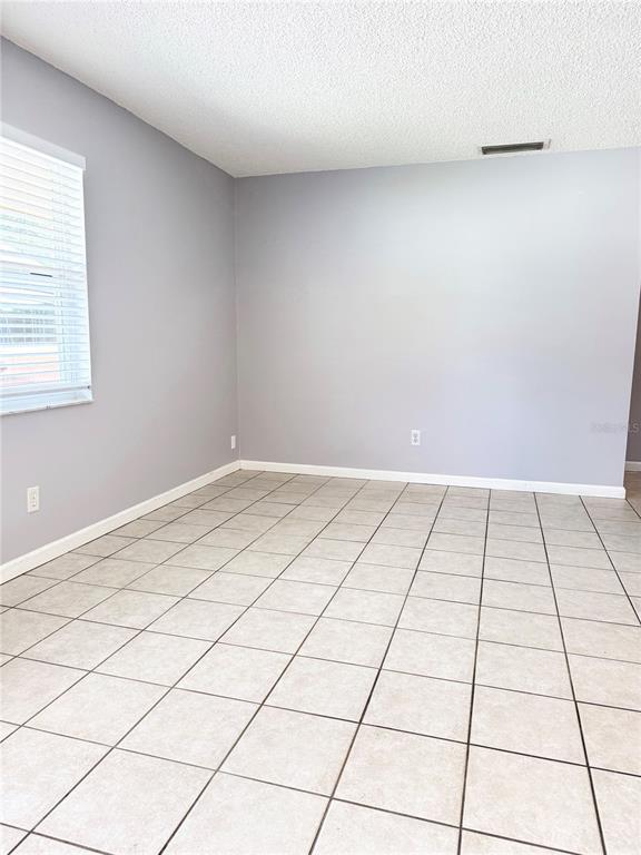 Building Photo - 813 Lake Palms Dr