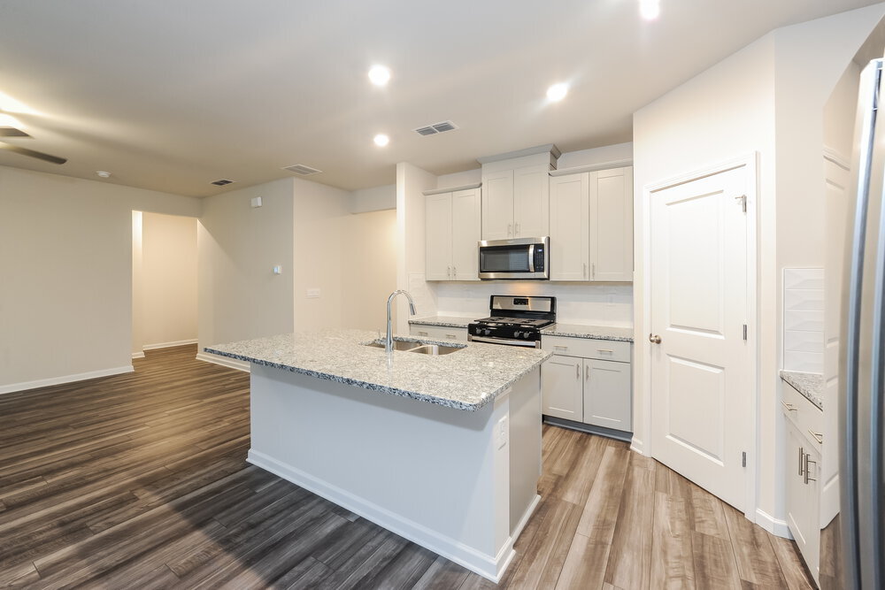 Building Photo - 6068 Hickory Crk Ct