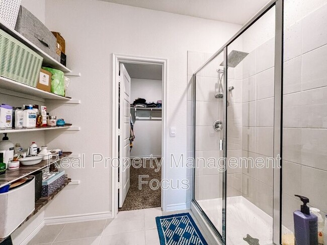 Building Photo - 7321 Bledington Ln