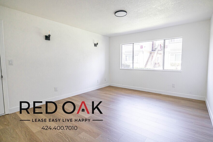 Building Photo - 16787 Miller Ave