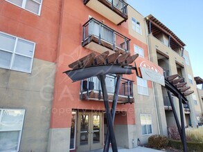 Building Photo - 4340 S Highland Dr