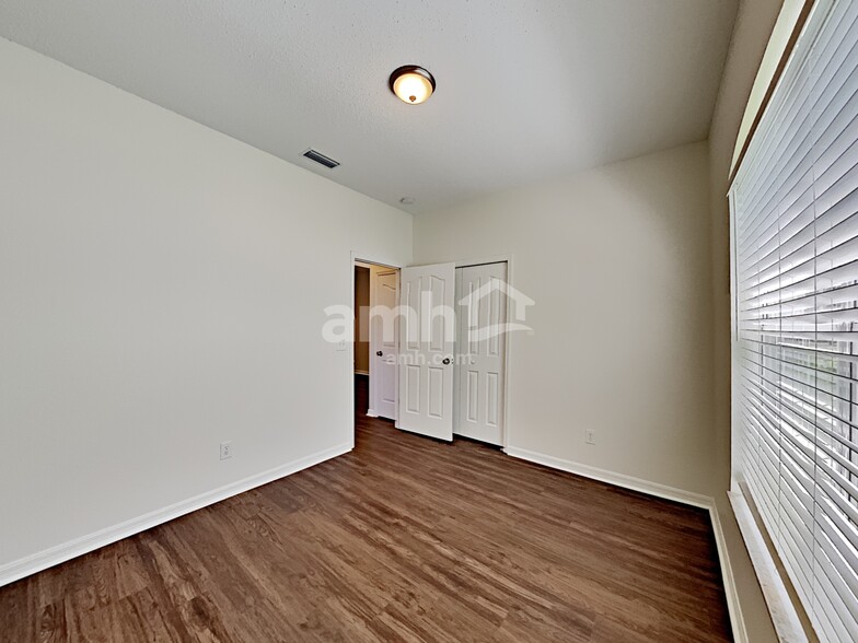 Building Photo - 19141 Meadow Pine Dr