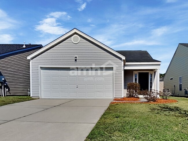 Primary Photo - 318 Salkahatchie St