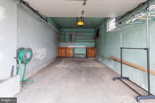 Building Photo - 13032 Worthington Rd