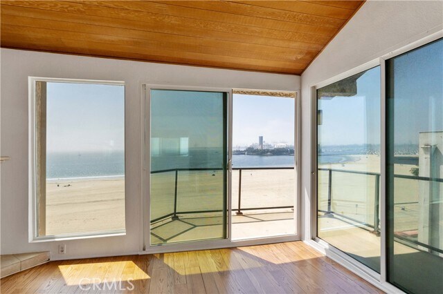 Building Photo - 1230 E Ocean Blvd