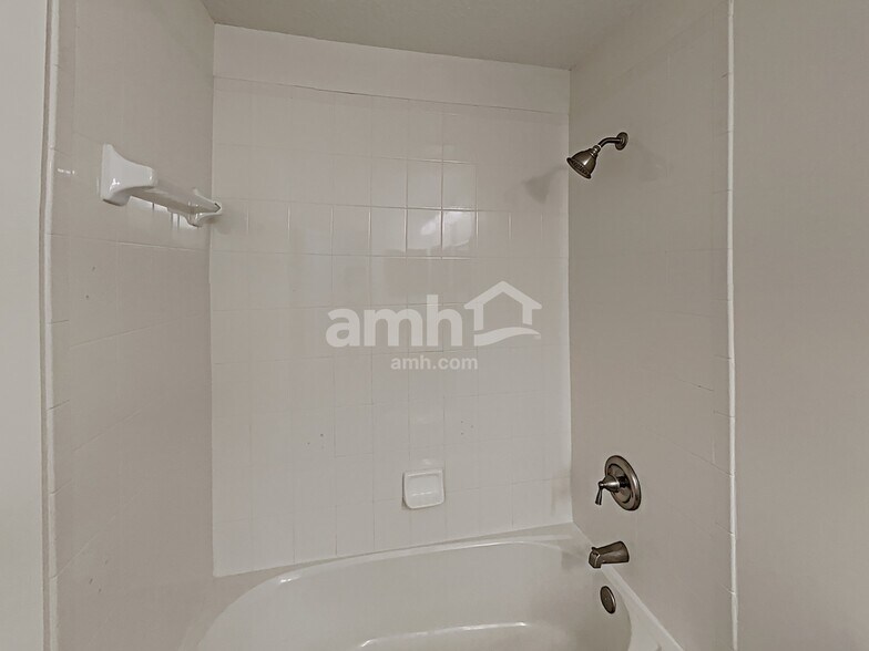 Building Photo - 161 E Blackjack Branch Way