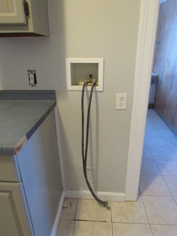 Building Photo - 98 Brookline St