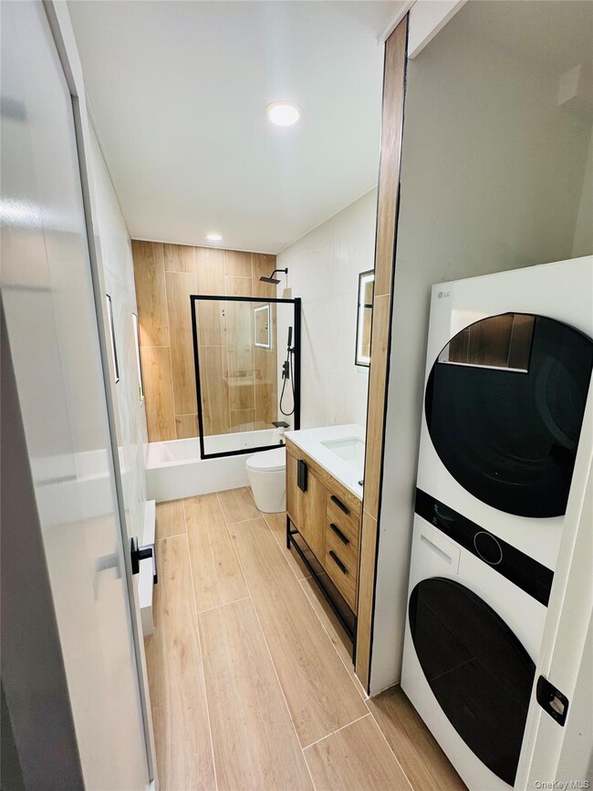 Building Photo - 15 Valerie Dr