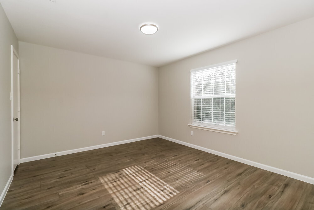 Building Photo - 208 Rinehardt St