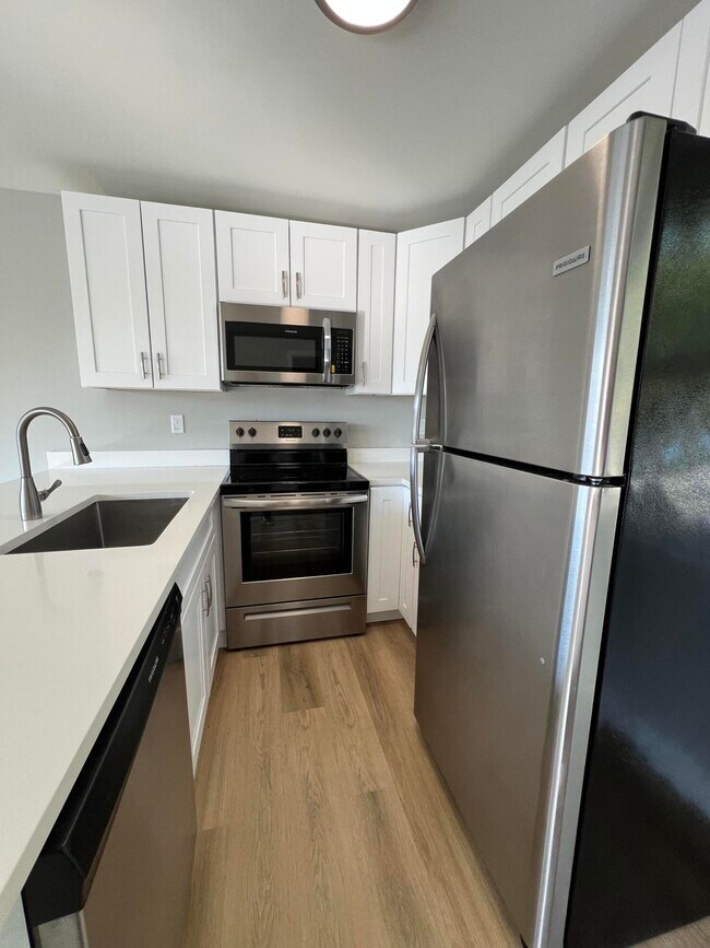 Building Photo - 6600 N Ocean Blvd