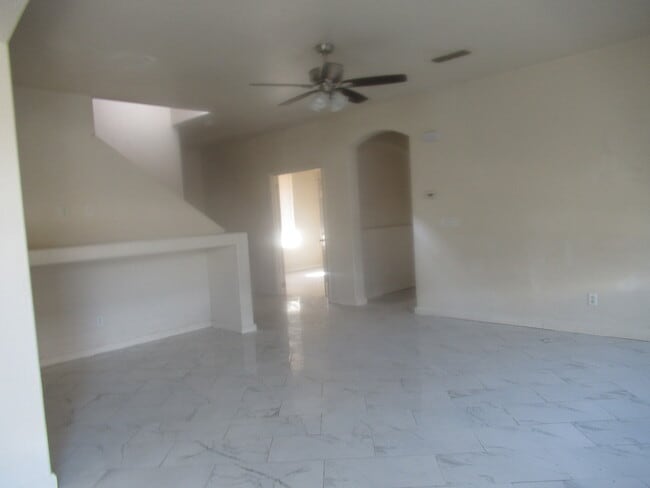 Building Photo - 1505 Garnet Way
