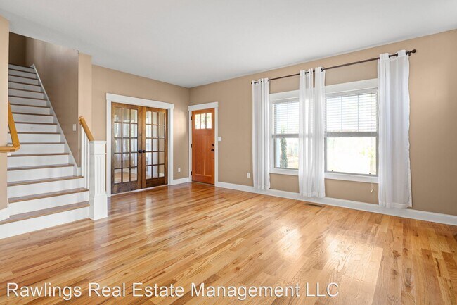 Building Photo - 3 br, 2.5 bath House - 34 Pinecroft Road