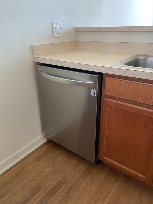 Current Appliances - 1224 W Van Buren St