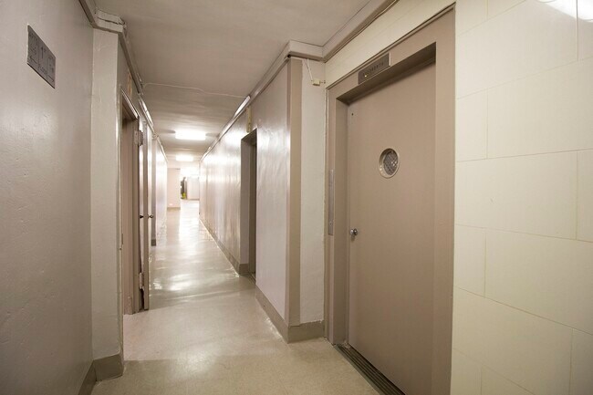 Building Photo - 2375 E 3rd St