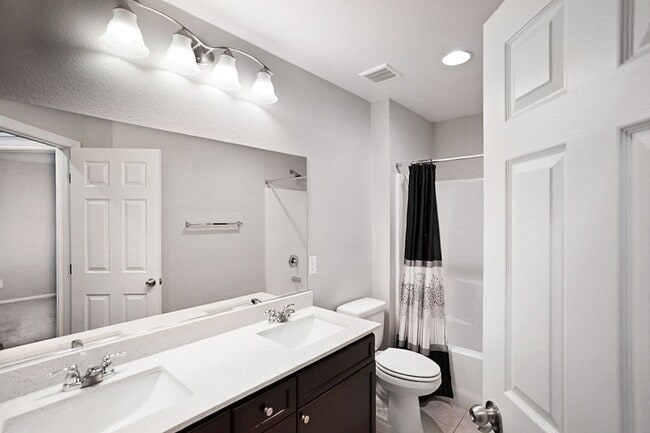 Building Photo - Beautiful 3-Bedroom Home in the Gated Sedona Ranch Community