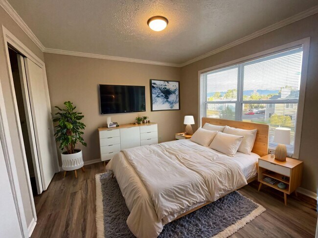 Building Photo - 1104 Mazatlan Cir