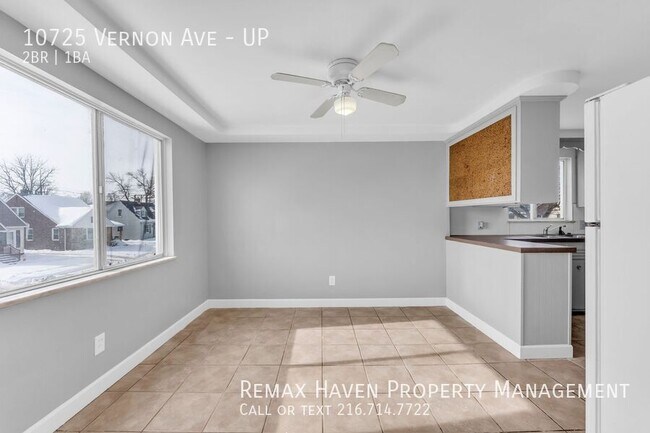 Building Photo - 10725 Vernon Ave