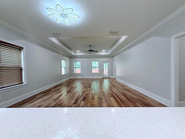 Building Photo - 855 Avery Park Dr