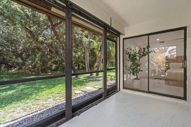 Building Photo - 441 Ashwood Pl