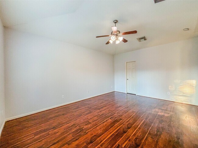 Building Photo - 6023 Indian Creek